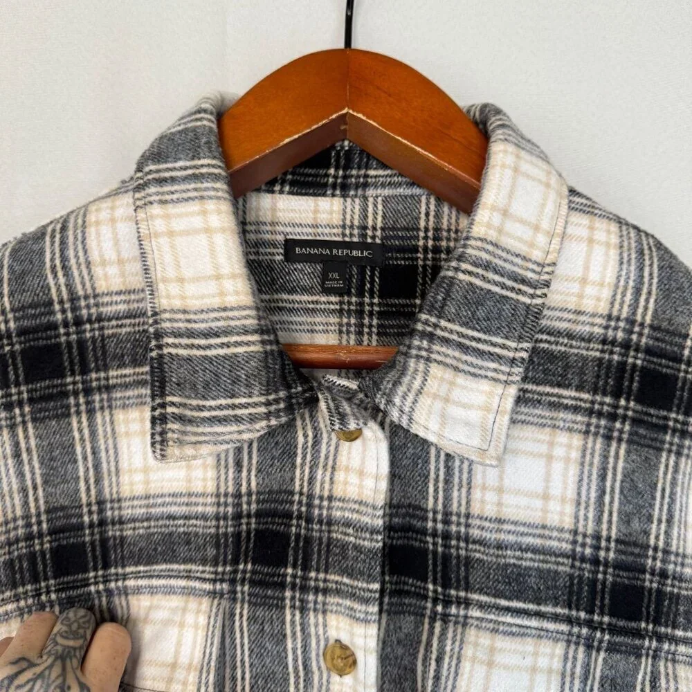 Banana Republic Flannel Black Ivory Plaid Long Line Oversized Shacket Size XL